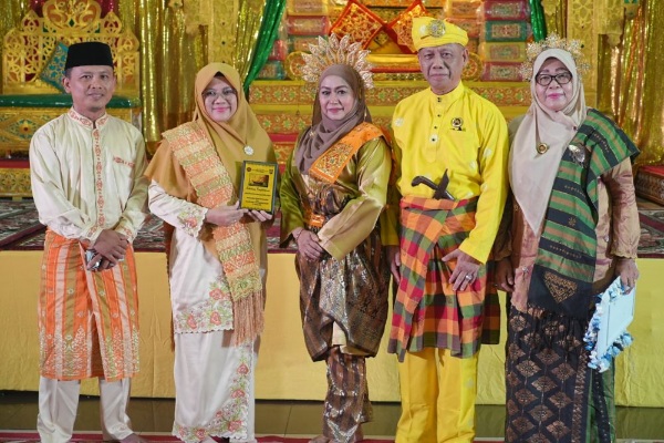 Refleksi Budaya di LAMR: Saat Bupati Afni Bicara Tentang Marwah dan Pijakan Moral