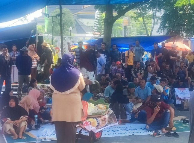 Perjuangkan Aspirasi Warga TNTN, Gubernur Riau ke Jakarta.