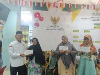 Baznas Kampar Distribusikan Zakat Rp114,3 Juta untuk Jompo dan Disabilitas Setiap Bulan