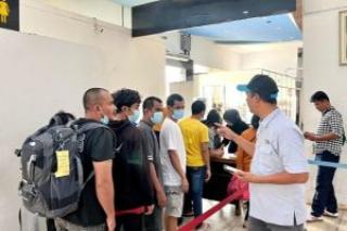 Deportasi Perdana Pascalebaran, 32 Pekerja Migran dari Malaysia Tiba di Pelabuhan Dumai