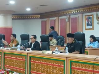 Komisi III DPRD Riau Gelar Rapat dengan Perusahaan Galian C
