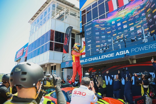 Anthony Xu Liu dan Loek Hartog Dari Tim Phantom Global Racing Juarai Race 2 GT World Challenge Asia