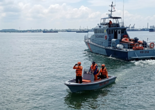 Tim SAR Gabungan Lakukan Pencarian Intensif ABK Diduga Terjatuh di Selat Rupat