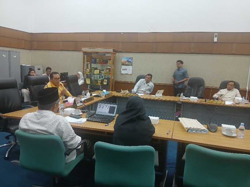 Pansus Kebudayaan Melayu Riau Bahas Redaksional dengan Biro Hukum