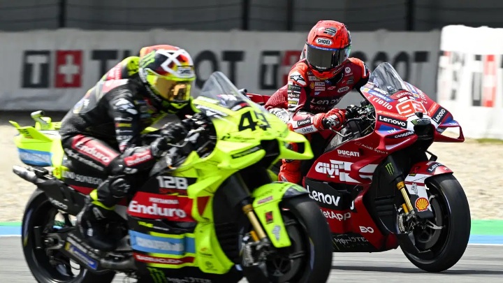 Marc Marquez Disalip di Tikungan Chicane Belanda oleh Tim VR46, Kena Karma?