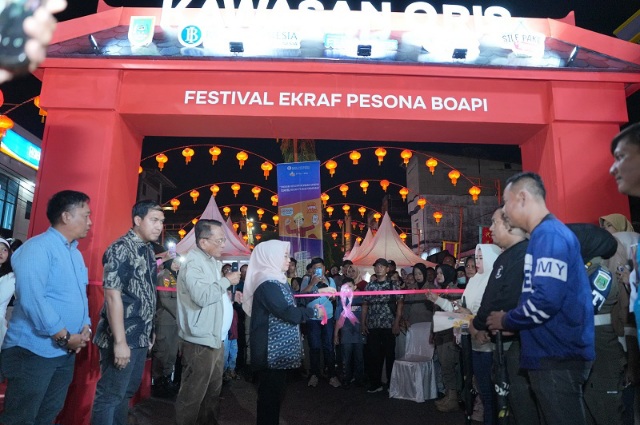 Jelang Bakar Tongkang, Bistamam Resmikan Bazar Festival Ekraf Pesona Boapi