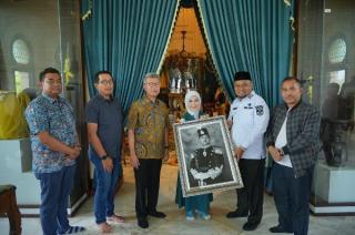 Wabup Siak Ajak Komisaris Bank Mandiri Jelajahi Destinasi Unggulan Negeri Istana