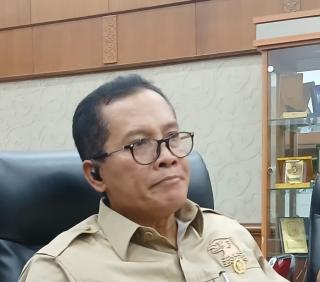 Komisi III DPRD Riau Gelar Rapat Evaluasi dengan Biro Hukum dan Ekonomi