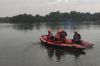 Pencarian Warga Bandung Tenggelam di Sungai Kampar Diperluas Hingga Radius 3 Km