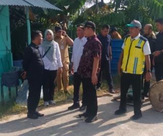 Wako Pekanbaru Cek Kondisi Jembatan Amblas di Nelayan, Jembatan Darurat Segera Dibangun