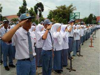 Disdik Riau Keluarkan Surat Edaran Larangan Sekolah Jual Seragam Siswa