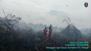 Dua Lokasi Karhutla di Rengat Riau Makin Terkendali, Pendinginan Dilanjutkan Besok