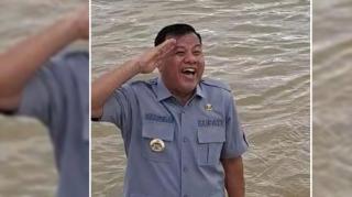 Usai Hilang Misterius, Bupati Kuansing Suhardiman Amby dan Sekda Serahkan Diri ke KPK