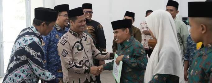 Plt Bupati Kuansing Berikan Bonus Rp69,5 Juta untuk Kafilah MTQ