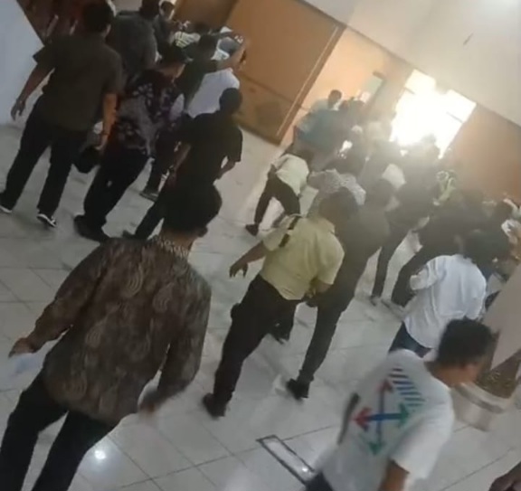 Keributan di DPRD Riau, Sekwan: Kami Akan Lapor ke Polisi dan Evaluasi Pengamanan