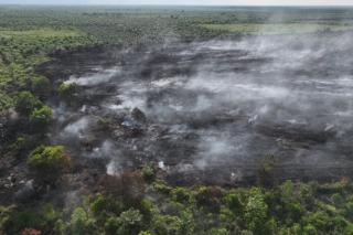 Bertaruh Nyawa Tanpa Sinyal: Perjuangan Petarung Api Manggala Agni di Pulau Serdang