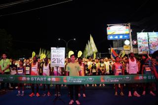 Dari Anak-anak hingga Dewasa, Puluhan Ribu Peserta Meriahkan Riau Bhayangkara Run 2026