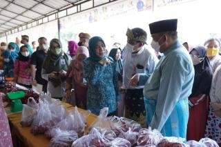 Pemprov Riau Gelar Pasar Murah, Masyarakat: Alhamdulillah Kami Terbantu