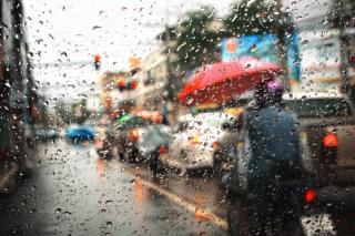 Waspada, Hujan Disertai Petir Berpotensi Terjadi di Riau Sore hingga Dini Hari